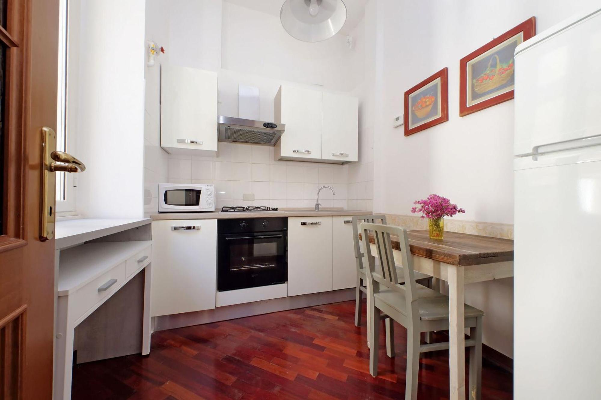 1 Bd With Balcony San Giovanni By Halldis Рим Екстериор снимка