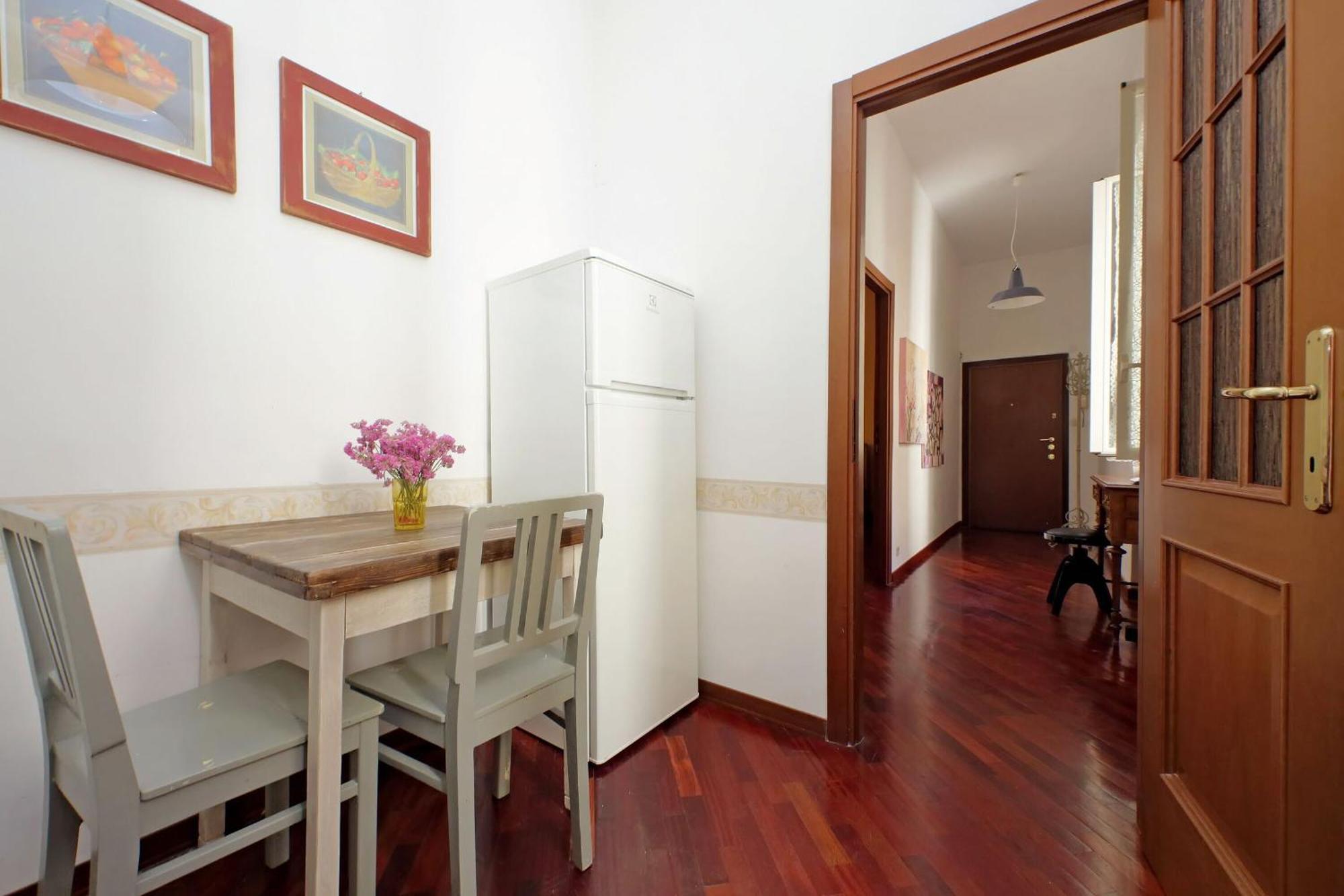 1 Bd With Balcony San Giovanni By Halldis Рим Екстериор снимка